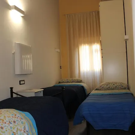 Gmax Guelfa Apartments-3